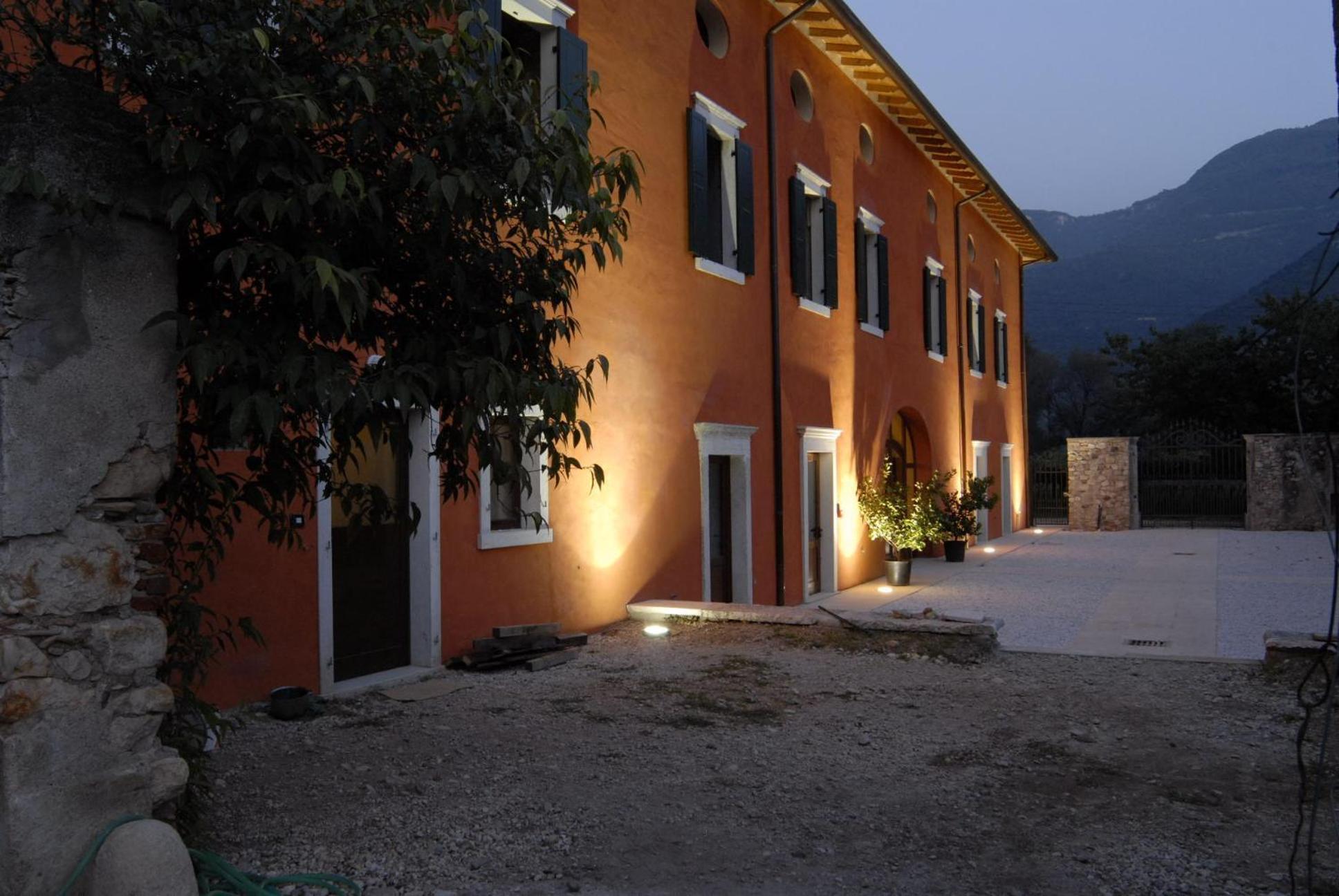 Agriturismo Al Palazzo Rivalta di Brentino Exterior foto